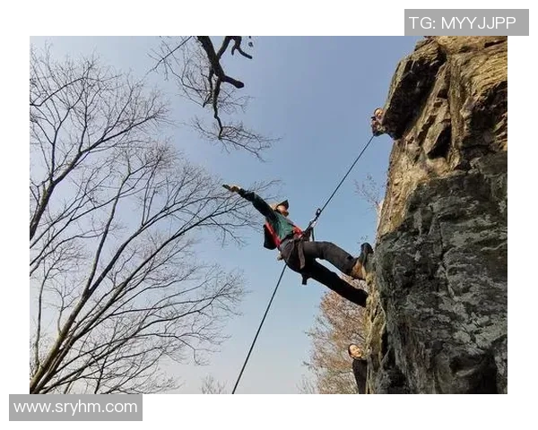 南京攀岩队包夹战术解析与实战应用探讨